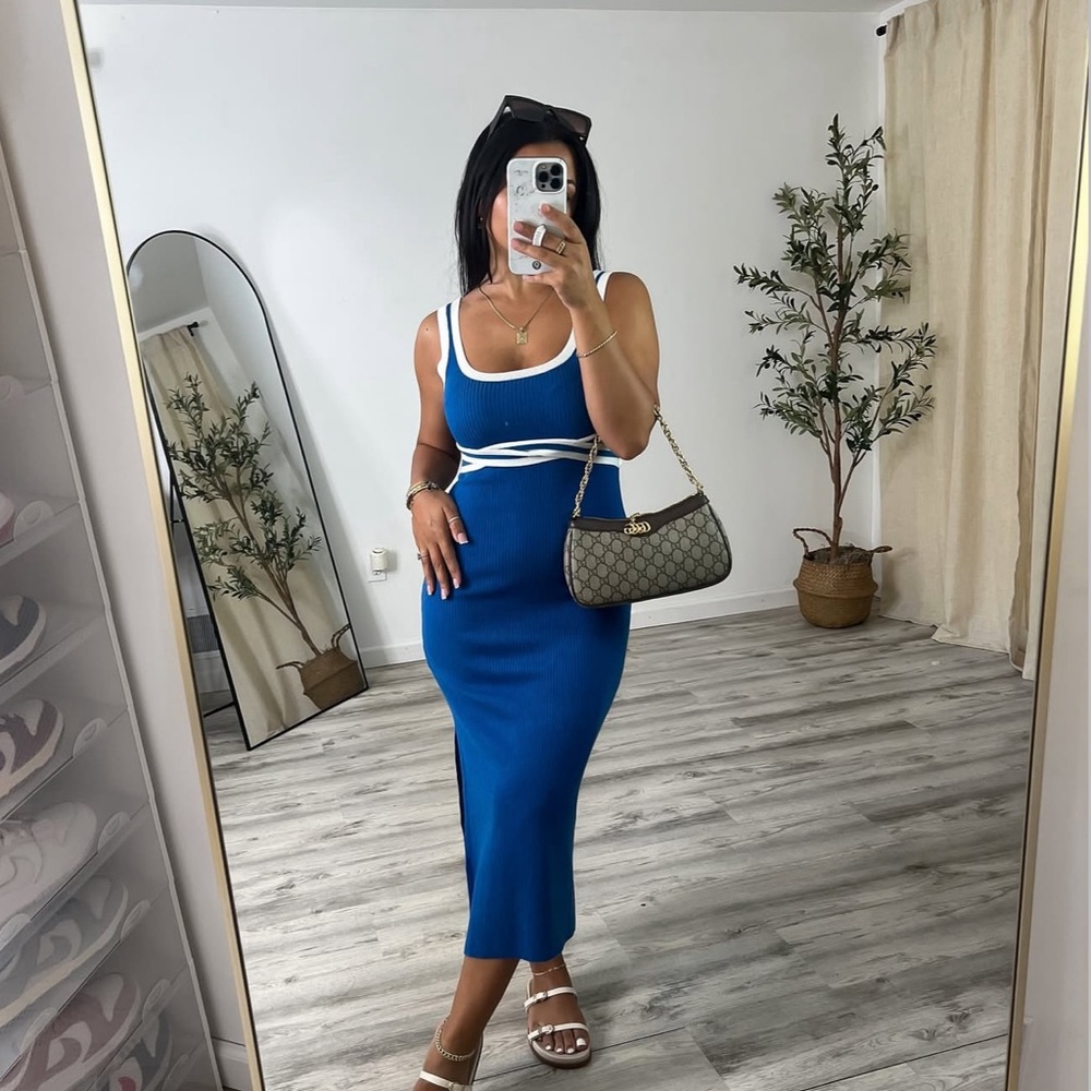 Blue Sleeveless Midi Dress